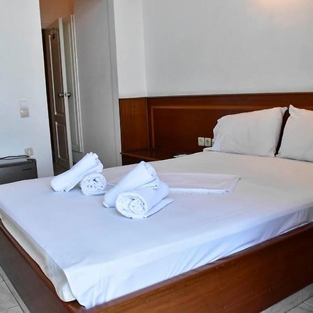 גיתיו Leonidas Hotel מראה חיצוני תמונה