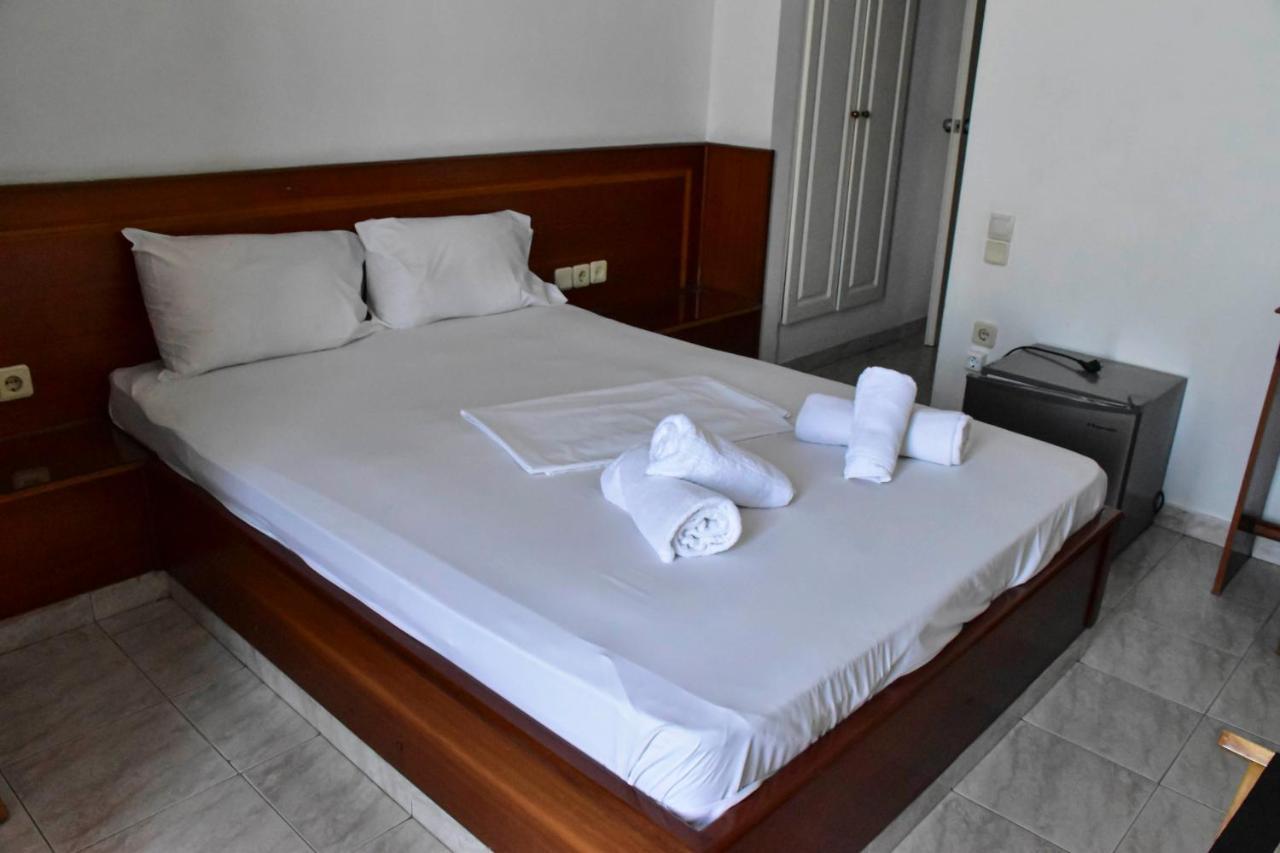 גיתיו Leonidas Hotel מראה חיצוני תמונה