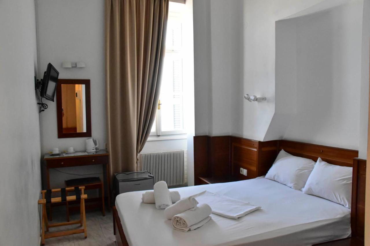 גיתיו Leonidas Hotel מראה חיצוני תמונה