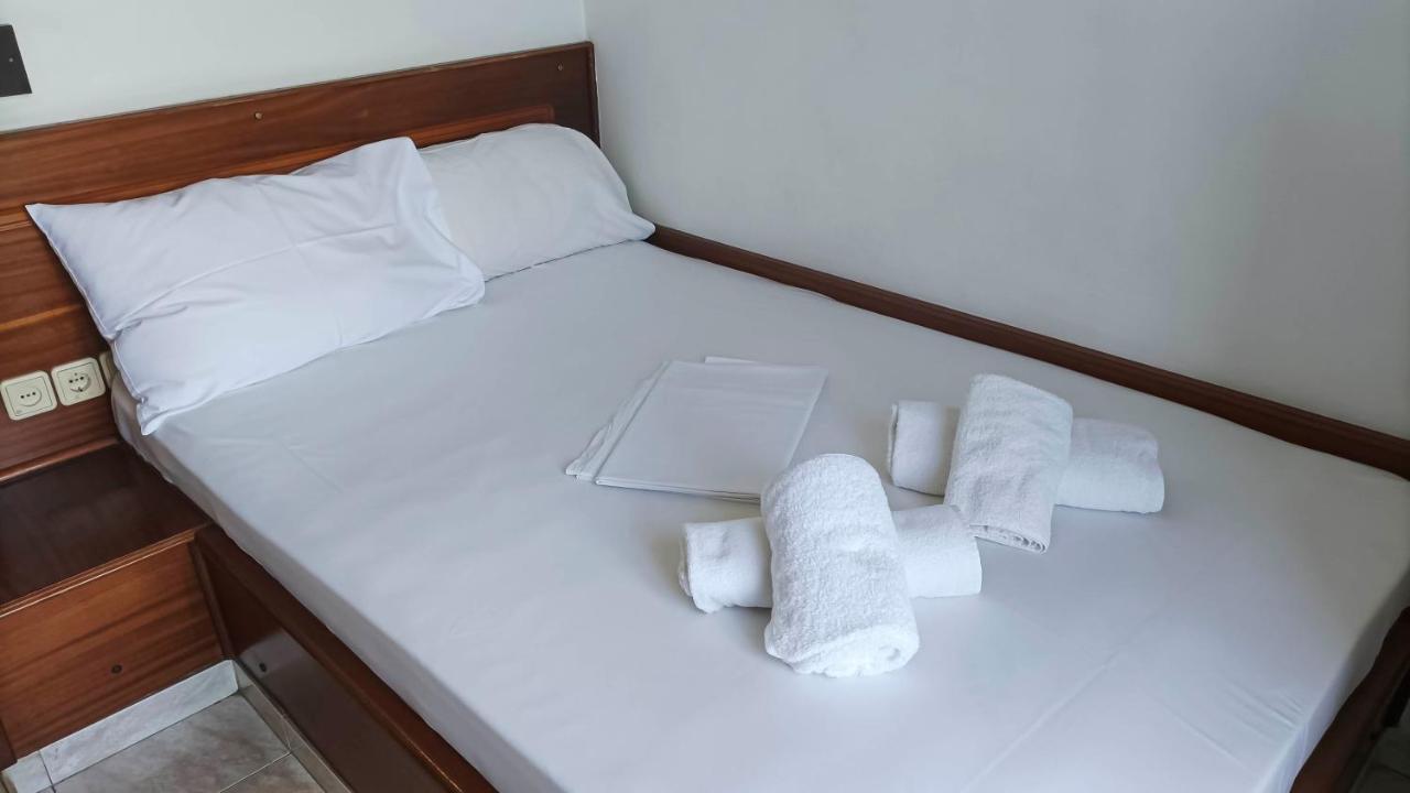 גיתיו Leonidas Hotel מראה חיצוני תמונה