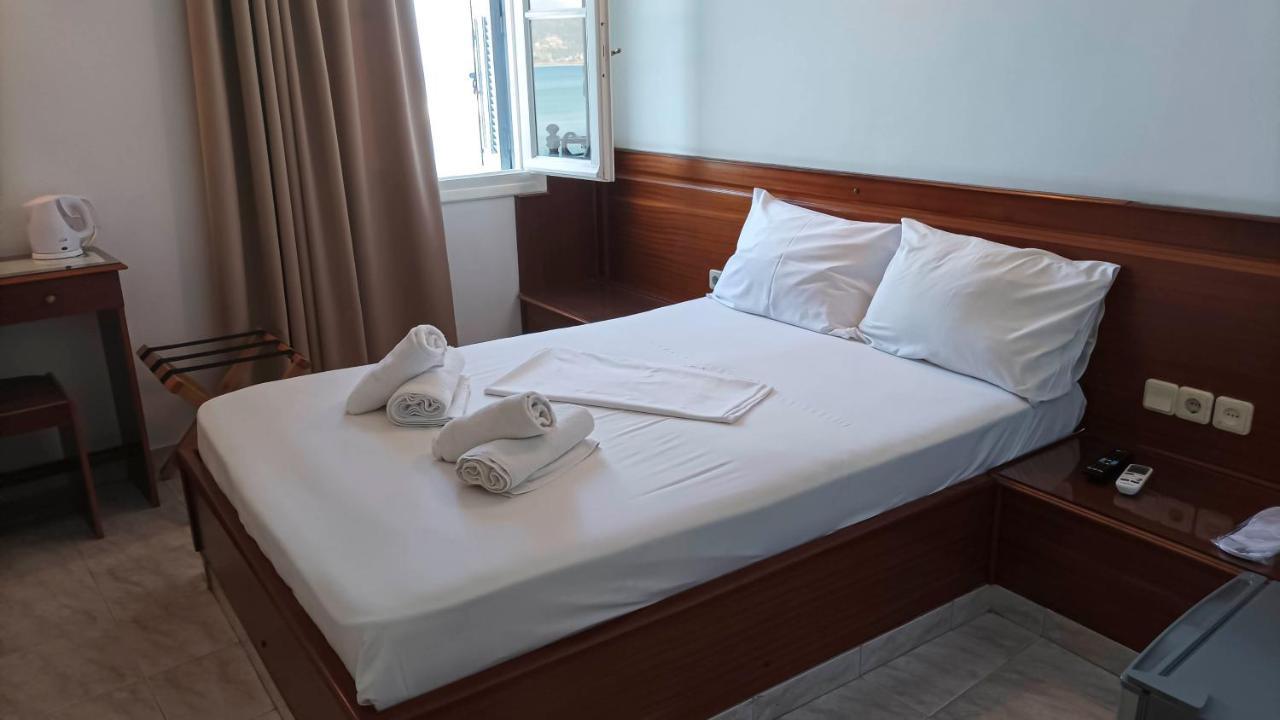גיתיו Leonidas Hotel מראה חיצוני תמונה